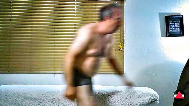 facesitting ass gay : Apex Fetish
