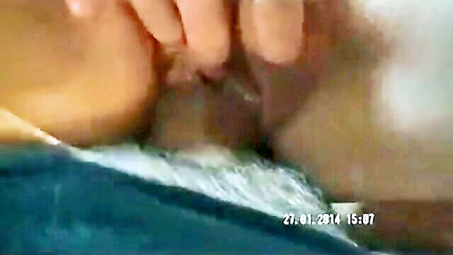 amateur porn, masturbation, salope franaise - masturbating with a salope française
