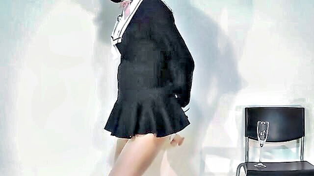 amateur schoolgirl indulges in dildo and femboy play session : okon_emily