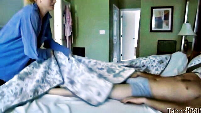 Mia Khalifa, Veronica Leal, Blake Blossom, CoCo Lovelock, Kate Dee, Alyx Star, Krissy Lynn, Eva Elfie, Mia Li, Pamela Rios, Blondie Fesser, Victoria J, Kelly Oliveira, Jc Simpson, Alura Jenson, Skylar Vox, Kira Thorn, Layla Love, Julia North - enjoy a hot and steamy daddys girl session with alura jenson and skylar vox Bangbros Network