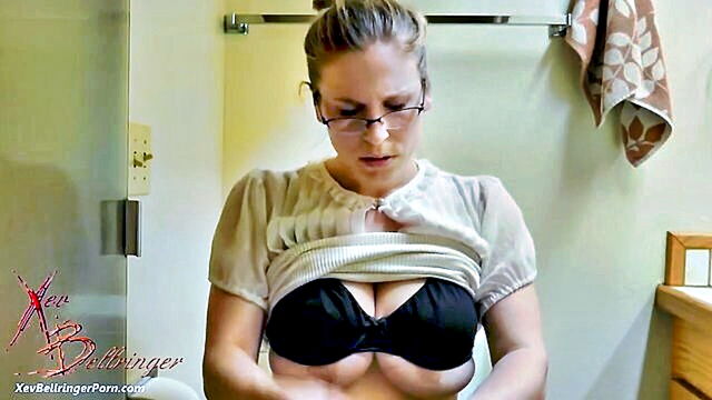 Xev Bellringer - step fantasy with a voluptuous milf in the office