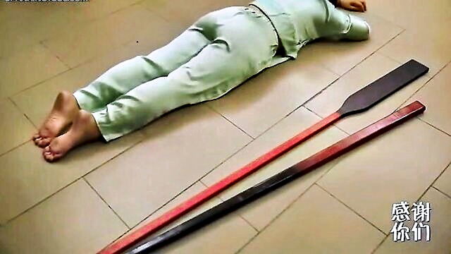 amateur, asian, bdsm - chinese schoolgirl receives punishment in traditional chinese manner