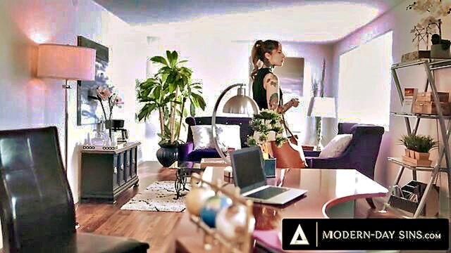 alex jones - doctor fucks patient in office