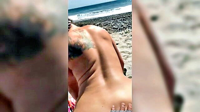bodybuilderin, fkk, strand - melanie a bodybuilder from mallorca engages in sexual activities on the beach