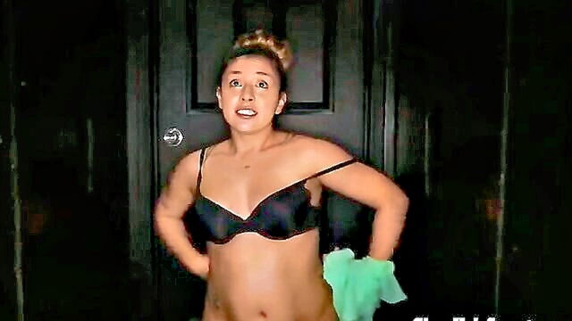 Courtney Loxx - chubby latina teen enjoys oral and swallowing cum Porta Gloryhole