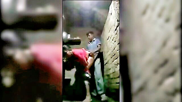 desi aunty gets intimate with neighbors son while husband is away : BB Video