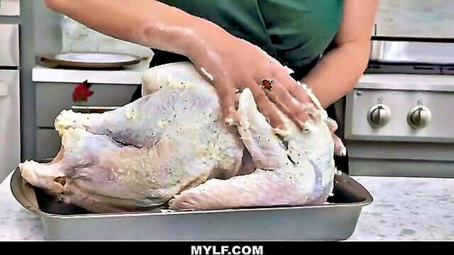 after a day of cooking this blonde milf enjoys a kinky dildo session with her husband : Big Naturals