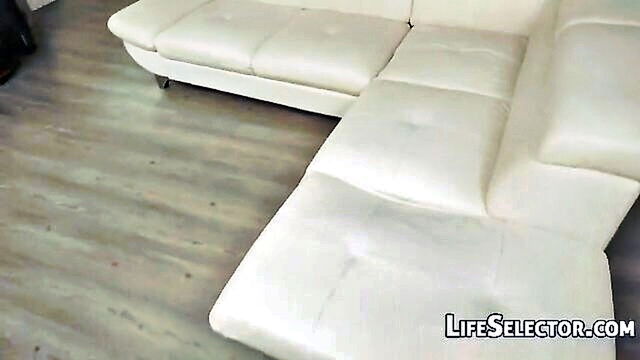 Rachele Richey - bosss commanding performance in pov encounter with blonde pornstar rachele richey Life Selector