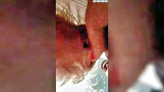 young student pays tribute to milf pawg teacher with oral sex and ejaculation : Ultima