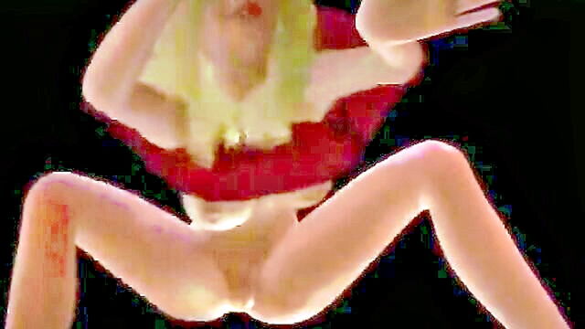 watch a hot milf strip and fuck in pov : Wraith931