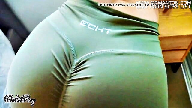 british girl gets off to yoga and workout before a messy finish in her underwear : Ultima