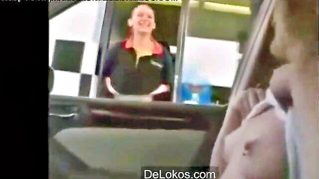 flashing, tetas, flash - quick teaching and flashing of boobs at mcdonalds   delokoscom