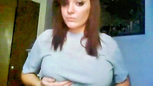 beautiful face with enormous boobs in homemade webcam video : webcam