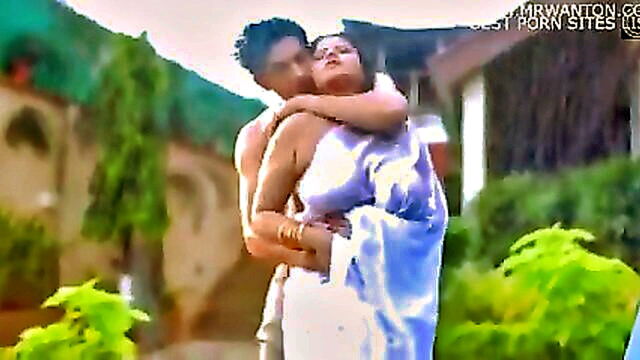 bab beware mature indian wife gets fucked in the park : Hardcore Porn