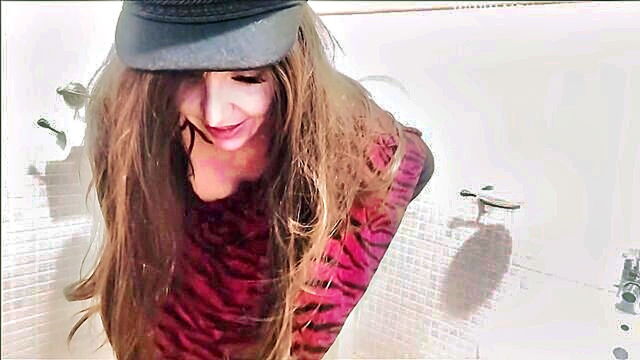 intimate peeping tom encounter with mom in bathroom : Kink