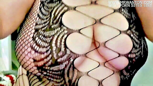 canadian wife shows off her curves in steamy solo video : HD Pov