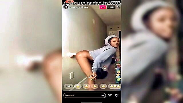 ass, sexy, ebony - sexy ebony babe shows off her big ass on instagram live