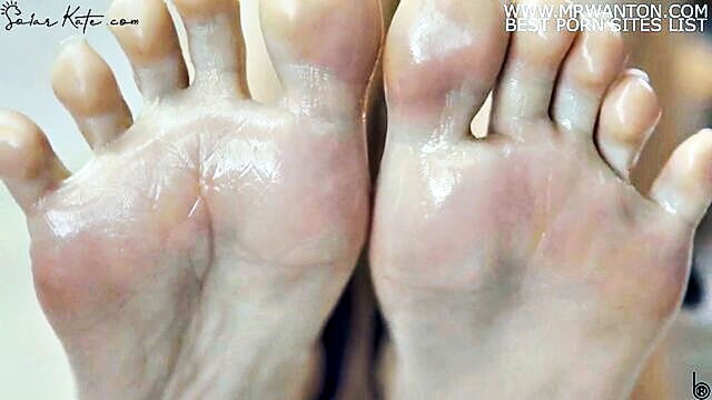solar_kate - enjoy the view of a 18 year old teens captivating feet in socks as she gives a footjob with a squirting dildo Kink