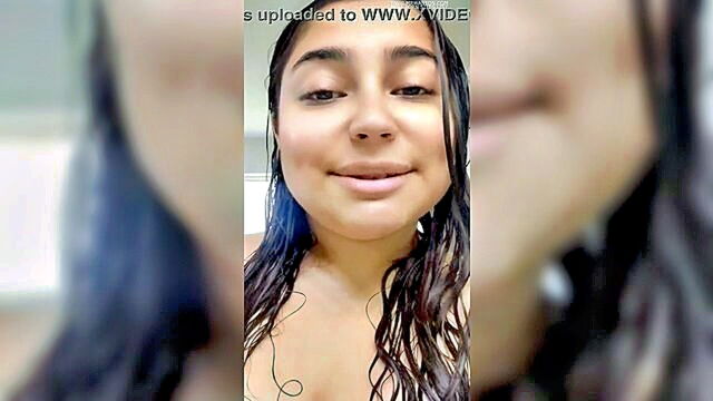 amateur latina with big ass giving a rating : Onlyfans