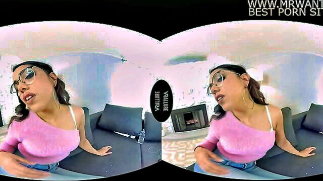 solo latina womans 180° vr masturbation and orgasm : VR Allure