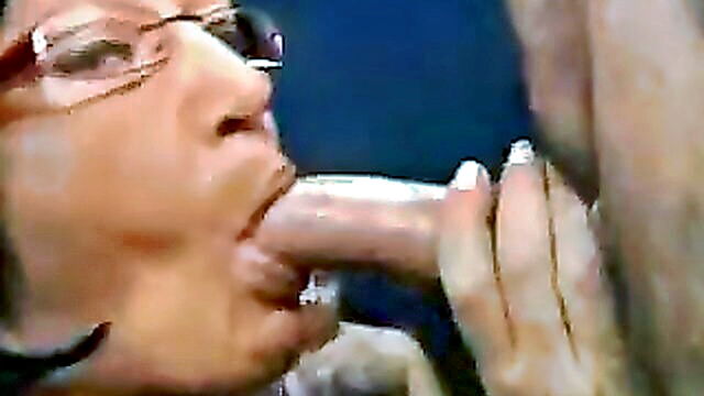 italian, brunette, double penentration - italian mature lady into a gangbang with double penetration