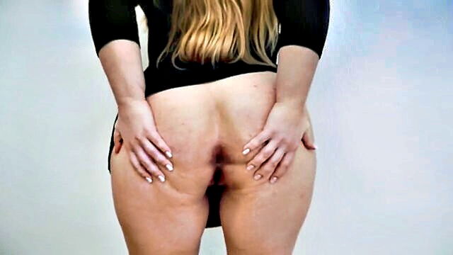 busty milf indulges in solo standing pleasure with pa mogul appeal : Pawg