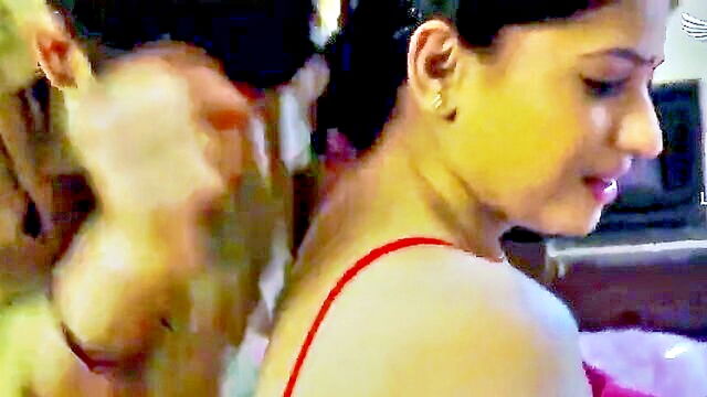 voyeuristic experience with an indian wife and her friend : Desi Wife