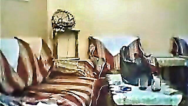 passionate and romantic bbw arab granny caught on hidden camera : Pawg