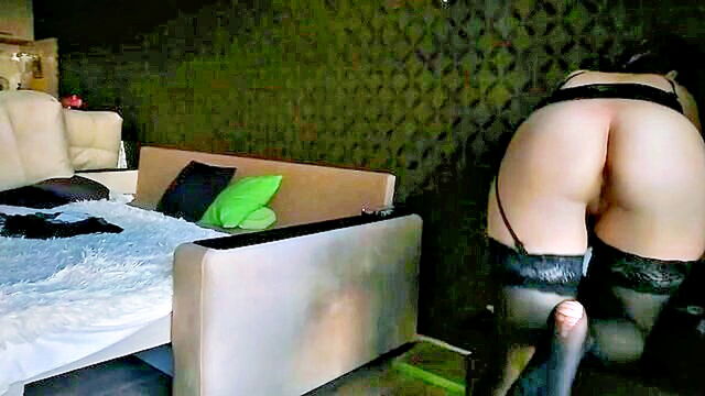 XXXBP Friend Fucks Sexy Outfit