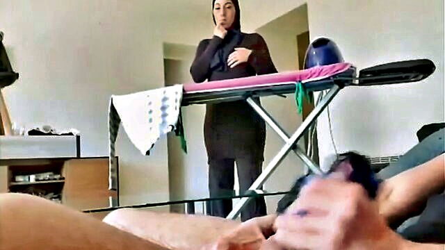 hidden camera, big dick, public flashing - Muslim Maid Cock Pulling XXXBP