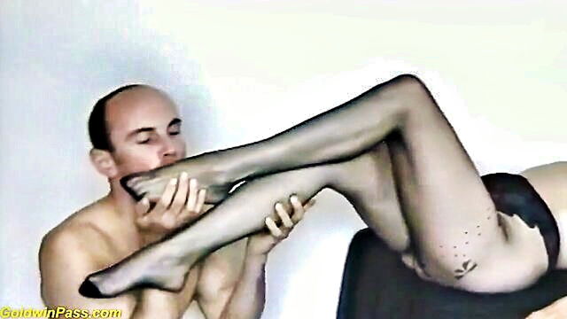 a mature woman in pantyhose assists in self pleasuring with a big dildo and receives a generous cumshot : Goldwin Pass