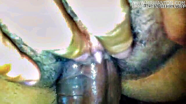 mexicana, vecina, putita - a video from my community addressed to me ending in ejaculation featuring a mexican woman labeled as promiscuous