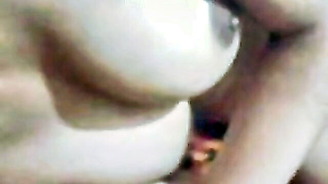 muslim girl indulges in sexual acts with her lover : Girl Girl