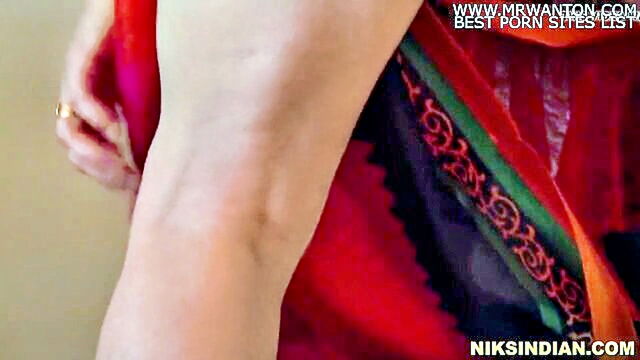 ammas naughty act beneath the bed covered with a blanket in hindi audio : Ultima