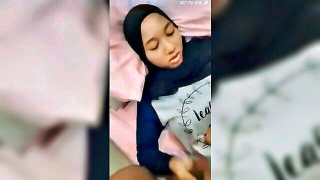 crrampie, malaysian, asian - malaysian bosss secret desires revealed in steamy video