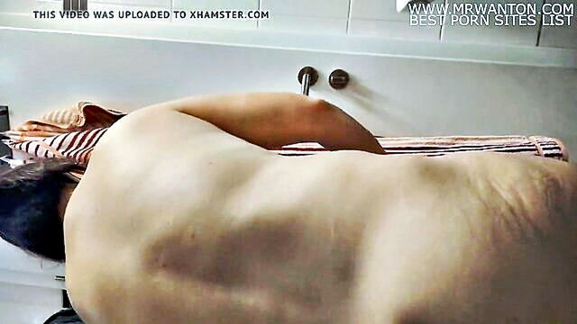 wifes voyeuristic shower activity caught on camera an hd video experience : Ultima