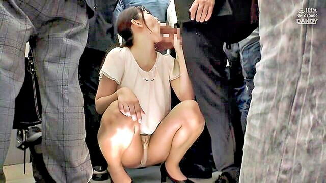 inpo milf masturbates on train