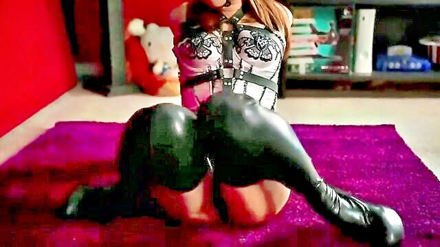 exclusive full length video of a sexy asian bound in latex bdsm : Hardcore Punishments