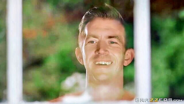 Danny D, Kiki Minaj - kiki minaj receives a facial from her new neighbor Brazzers