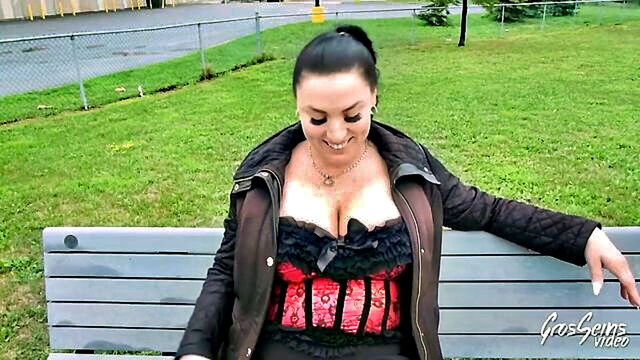 Hot Milf Fanny Fuck Hard Video : Gros Seins Video