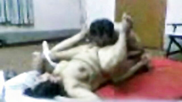 a pakistani punjabi husband satisfies his wifes sexual desires : Indian Hidden Cams