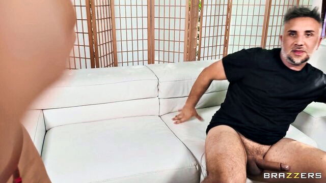 Emma Hix, Keiran Lee - keiran lee and emma hix in intense and kinky threesome with ass pounding Brazzers