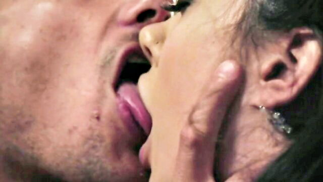 Tyler Nixon, Gia Paige, Logan Pierce, Kenna James, Marcus London, Mona Wales, Small Hands - get lost in love in digital lust with hot performers New Sensations