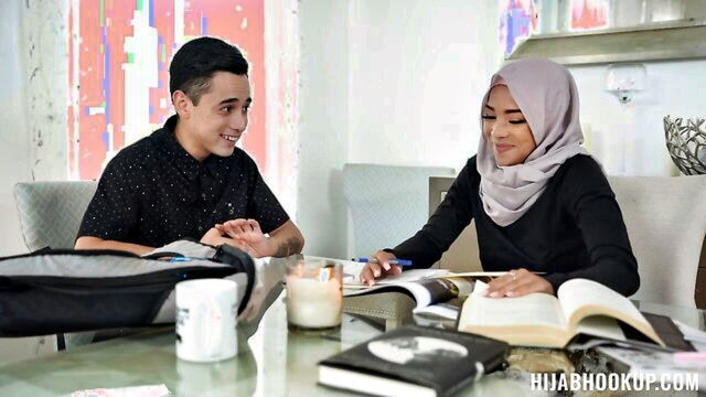 Juan Loco, Malina Melendez - lost phone leads to kinky hijab hookup between malina and juan Team Skeet