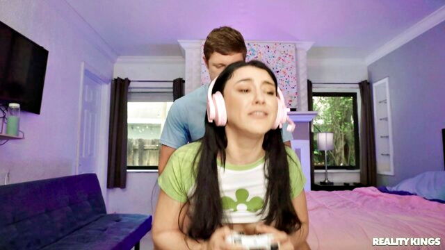 Mandy Muse, Oliver Flynn - three gamers get naughty as oliver flynn and mandy muse share a steamy footjob and wild sex Reality Kings