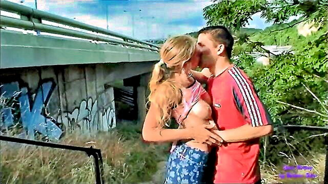 xxxbp two young exhibitionists fucking city