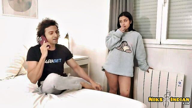 beautiful woman with a big ass and mouth has some intimate time with her brother in law : NIKS INDIAN