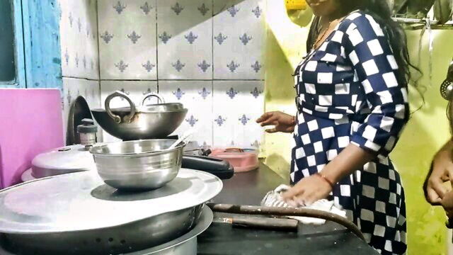 Mumbai Ashu - bangladeshi maid helps village maid to fuck desi auntie in this clear hindi audio video
