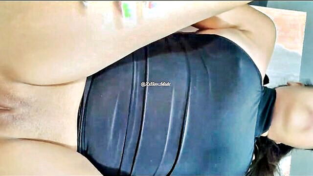recorded my 18 year old girlfriends anal pleasure ejaculated too much and tagged it as homemade xx : Xx Home Made