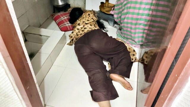 18 tight pussy, 18 year old indian, 18 year old indian girl - young indian woman with tight vagina having rough sex with x sir in homemade porn